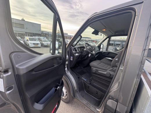 Iveco Daily 35C18H 3.0 410 BPM VRIJ /LAADBAK 7500KG/ AUTOMAAT/ ActivLease financial lease
