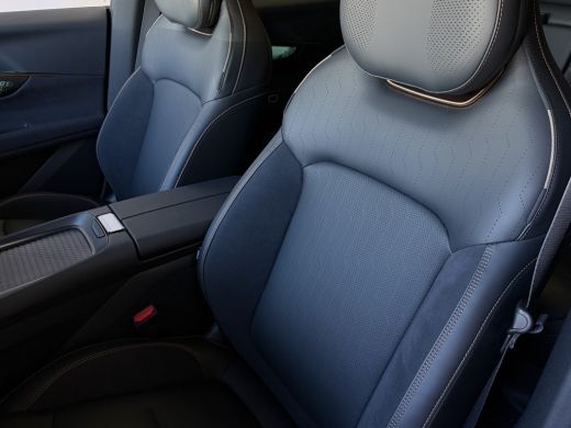 Lynk & Co 08 2026 345PK MORE 200KM ELEC. HYBRIDE MASSAGE STOEL VERW/VENTILATIE PANO MATRIX LED HARMAN KARDON 3... ActivLease financial lease