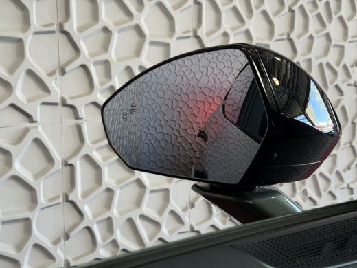 Lynk & Co 08 2026 345PK MORE 200KM ELEC. HYBRIDE MASSAGE STOEL VERW/VENTILATIE PANO MATRIX LED HARMAN KARDON 3... ActivLease financial lease