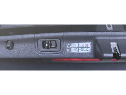 Mercedes-Benz C-Klasse 200 AMG Line / PANO /360 CAMERA / TREKHAAK / MEMORY / ActivLease financial lease
