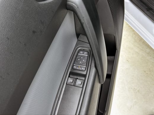 Nissan Townstar N-Connecta L2 45 kWh 100% EV. / Pdc.+Camera / Airco-ecc./ Radio-multimedia / Schuifdeur rechts / ... ActivLease financial lease