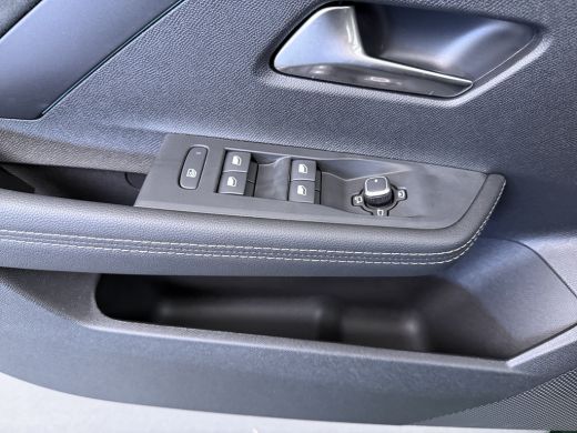 Opel Astra Ultimate - Electric | Achteruitrijcamera 180&deg; | Adaptive Cruise control | Apple CarPlay en Androi... ActivLease financial lease