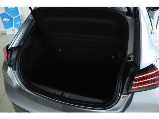 Peugeot 208 Hybrid 110 e-DCS6 GT | Cruise Control | Camera | Carplay | Keyless | Sfeerverlichting | LED | LMV... ActivLease financial lease