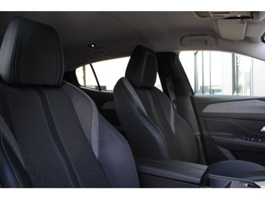 Peugeot 408 1.2 Hybrid 145 e-DCS6 Allure | Automaat | Navigatie | Camera | 19 Inch | Apple carplay | Originee... ActivLease financial lease