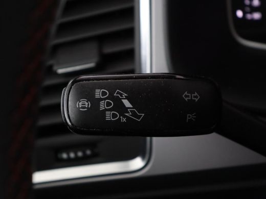 Seat Ateca 1.5 TSI FR Intense | Leder | Trekhaak | Stoelverwarming | Adaptive cruise | Standkachel | Camera ... ActivLease financial lease