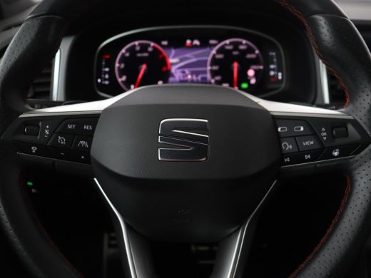 Seat Ateca 1.5 TSI FR Intense | Leder | Trekhaak | Stoelverwarming | Adaptive cruise | Standkachel | Camera ... ActivLease financial lease
