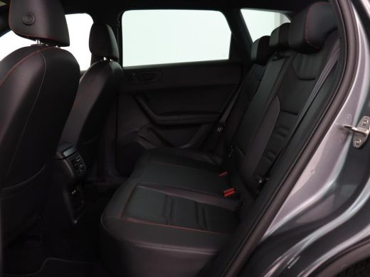 Seat Ateca 1.5 TSI FR Intense | Leder | Trekhaak | Stoelverwarming | Adaptive cruise | Standkachel | Camera ... ActivLease financial lease