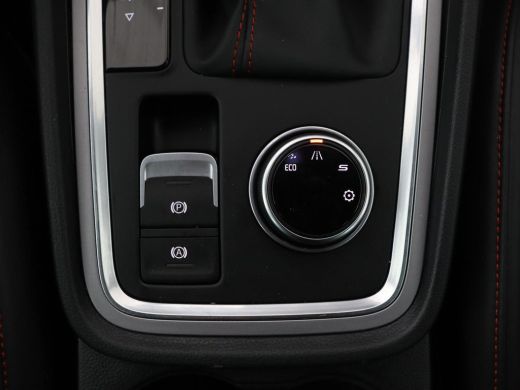 Seat Ateca 1.5 TSI FR Intense | Leder | Trekhaak | Stoelverwarming | Adaptive cruise | Standkachel | Camera ... ActivLease financial lease