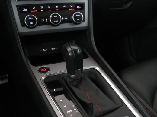 Seat Ateca 1.5 TSI FR Intense | Leder | Trekhaak | Stoelverwarming | Adaptive cruise | Standkachel | Camera ... ActivLease financial lease