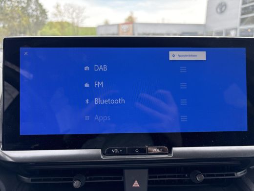 Toyota C-HR 1.8 Hybrid 140 First Edition **DODEHOEK DETECTIE/ 360 CAMERA/ ELEKTRONISCHE ACHTERKLEP** ActivLease financial lease