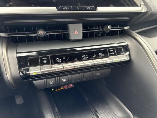 Toyota C-HR 1.8 Hybrid 140 First Edition **DODEHOEK DETECTIE/ 360 CAMERA/ ELEKTRONISCHE ACHTERKLEP** ActivLease financial lease