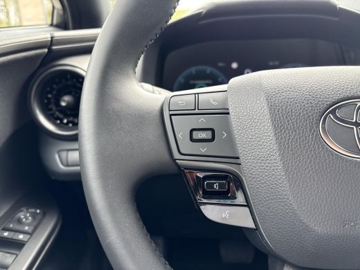 Toyota C-HR 1.8 Hybrid 140 First Edition **DODEHOEK DETECTIE/ 360 CAMERA/ ELEKTRONISCHE ACHTERKLEP** ActivLease financial lease