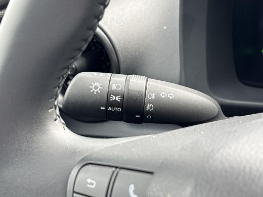 Toyota C-HR 1.8 Hybrid 140 First Edition **DODEHOEK DETECTIE/ 360 CAMERA/ ELEKTRONISCHE ACHTERKLEP** ActivLease financial lease