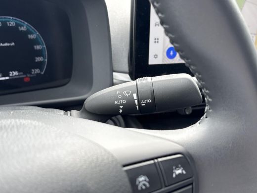 Toyota C-HR 1.8 Hybrid 140 First Edition **DODEHOEK DETECTIE/ 360 CAMERA/ ELEKTRONISCHE ACHTERKLEP** ActivLease financial lease