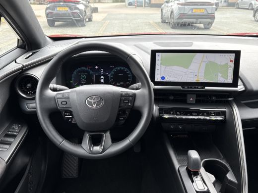 Toyota C-HR 1.8 Hybrid 140 First Edition **DODEHOEK DETECTIE/ 360 CAMERA/ ELEKTRONISCHE ACHTERKLEP** ActivLease financial lease
