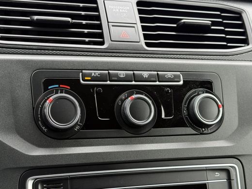 Volkswagen Caddy 2.0 TDI 4-MOTION E6 / L2H1 / MAXI / 4x4 / 1e EIG. / AIRCO / CRUISE / TREKHAAK / INRICHTING 220V ActivLease financial lease