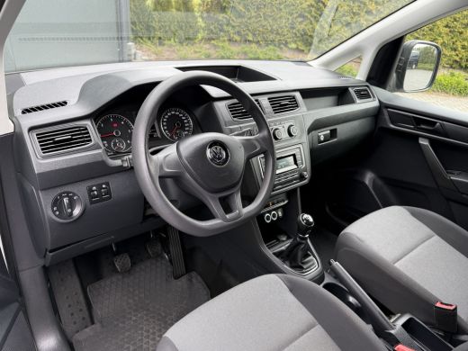 Volkswagen Caddy 2.0 TDI 4-MOTION E6 / L2H1 / MAXI / 4x4 / 1e EIG. / AIRCO / CRUISE / TREKHAAK / INRICHTING 220V ActivLease financial lease