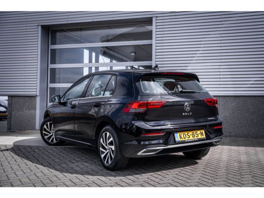 Volkswagen Golf 1.4 eHybrid Style | Achteruitrijcamera | Comfortstoel(en) | Cruise control adaptief met Stop&Go e... ActivLease financial lease