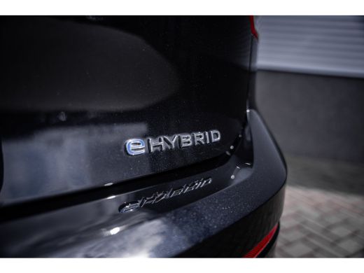 Volkswagen Golf 1.4 eHybrid Style | Achteruitrijcamera | Comfortstoel(en) | Cruise control adaptief met Stop&Go e... ActivLease financial lease