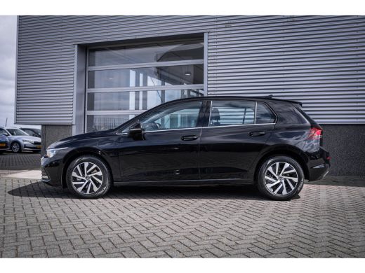 Volkswagen Golf 1.4 eHybrid Style | Achteruitrijcamera | Comfortstoel(en) | Cruise control adaptief met Stop&Go e... ActivLease financial lease