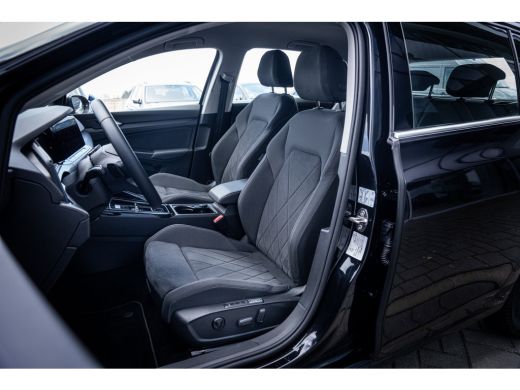 Volkswagen Golf 1.4 eHybrid Style | Achteruitrijcamera | Comfortstoel(en) | Cruise control adaptief met Stop&Go e... ActivLease financial lease