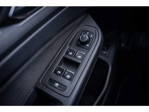 Volkswagen Golf 1.4 eHybrid Style | Achteruitrijcamera | Comfortstoel(en) | Cruise control adaptief met Stop&Go e... ActivLease financial lease