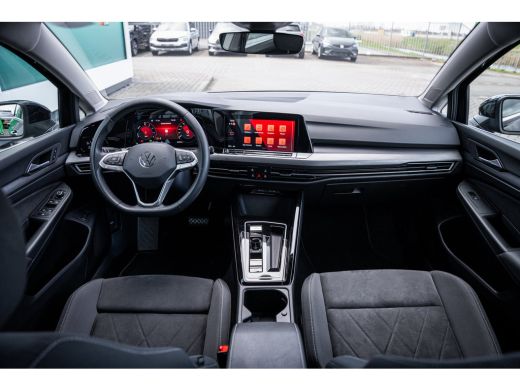 Volkswagen Golf 1.4 eHybrid Style | Achteruitrijcamera | Comfortstoel(en) | Cruise control adaptief met Stop&Go e... ActivLease financial lease