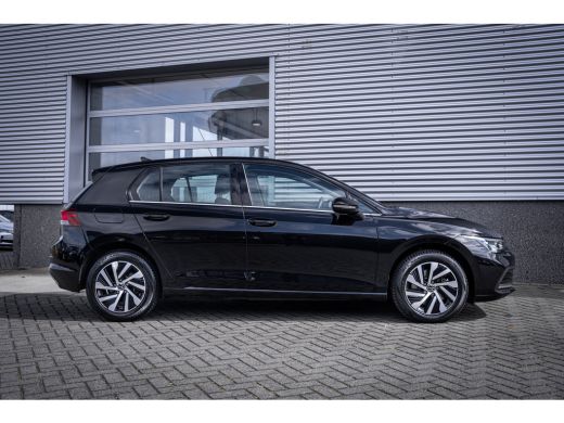 Volkswagen Golf 1.4 eHybrid Style | Achteruitrijcamera | Comfortstoel(en) | Cruise control adaptief met Stop&Go e... ActivLease financial lease