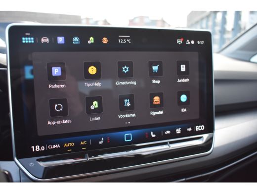 Volkswagen Golf 1.5 eHybrid 204PK DSG-6 Life Edition | TREKHAAK | STOEL + STUURVERW. | 18 INCH | NAVIGATIE | APP ... ActivLease financial lease