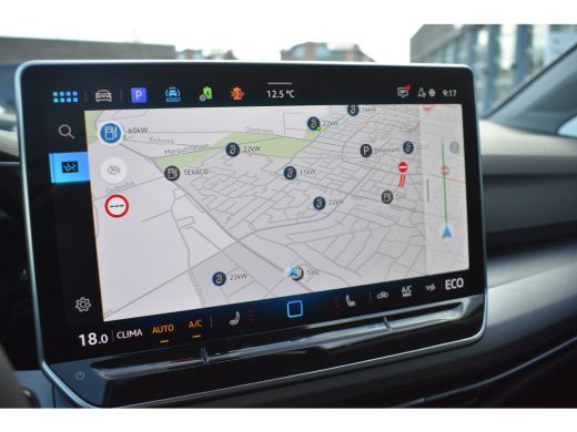 Volkswagen Golf 1.5 eHybrid 204PK DSG-6 Life Edition | TREKHAAK | STOEL + STUURVERW. | 18 INCH | NAVIGATIE | APP ... ActivLease financial lease