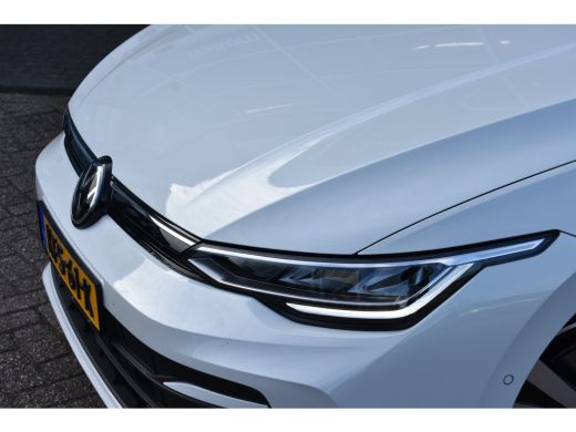 Volkswagen Golf 1.5 eHybrid 204PK DSG-6 Life Edition | TREKHAAK | STOEL + STUURVERW. | 18 INCH | NAVIGATIE | APP ... ActivLease financial lease