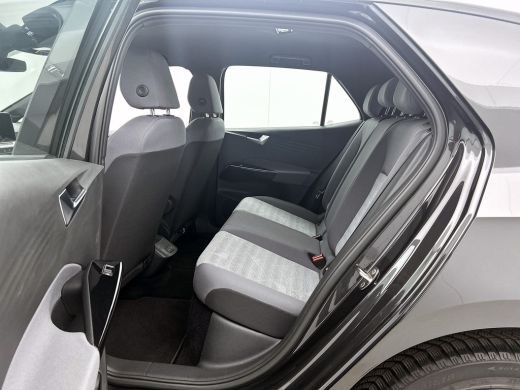 Volkswagen ID.3 Pro 62KWh Comfort / Navigatie / Pdc.V+A / Airco-ecc./ Xenon / Radio multimedia / Apk 08-2026 ActivLease financial lease