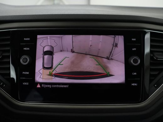 Volkswagen T-Roc 1.0 TSI Style Business | Trekhaak | Camera | Adaptive cruise | Carplay | Navigatie | Side Assist ... ActivLease financial lease