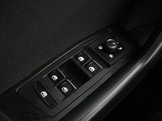 Volkswagen T-Roc 1.0 TSI Style Business | Trekhaak | Camera | Adaptive cruise | Carplay | Navigatie | Side Assist ... ActivLease financial lease