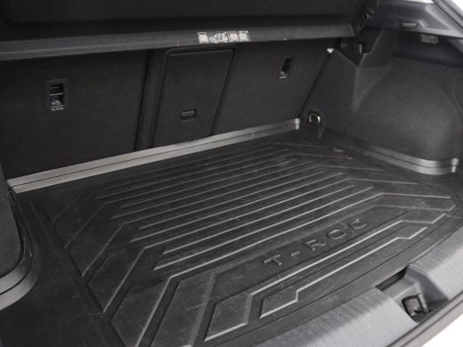 Volkswagen T-Roc 1.0 TSI Style Business | Trekhaak | Camera | Adaptive cruise | Carplay | Navigatie | Side Assist ... ActivLease financial lease