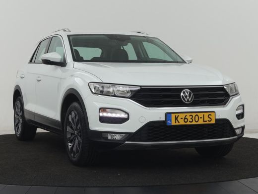 Volkswagen T-Roc 1.0 TSI Style Business | Trekhaak | Camera | Adaptive cruise | Carplay | Navigatie | Side Assist ... ActivLease financial lease