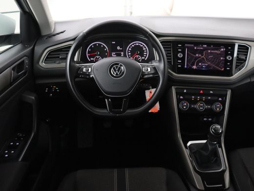 Volkswagen T-Roc 1.0 TSI Style Business | Trekhaak | Camera | Adaptive cruise | Carplay | Navigatie | Side Assist ... ActivLease financial lease