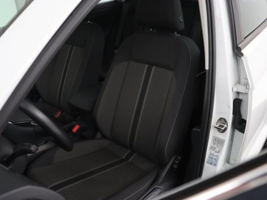 Volkswagen T-Roc 1.0 TSI Style Business | Trekhaak | Camera | Adaptive cruise | Carplay | Navigatie | Side Assist ... ActivLease financial lease