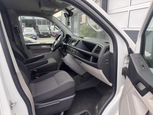 Volkswagen Transporter 2.0 TDI L1H1 Highline / EURO 6 / AIRCO /NAVI / ActivLease financial lease