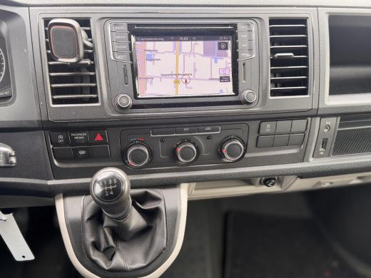 Volkswagen Transporter 2.0 TDI L1H1 Highline / EURO 6 / AIRCO /NAVI / ActivLease financial lease