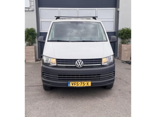 Volkswagen Transporter 2.0 TDI L1H1 Highline / EURO 6 / AIRCO /NAVI / ActivLease financial lease