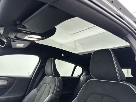 Volvo  C40 Recharge Twin Intro Edition 78 kWh | 19" Allseason | Leder/Nubuck | Getint Glas | 360 Camera | Ha... ActivLease financial lease