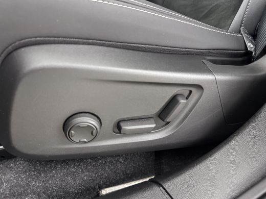 Volvo  C40 Recharge Twin Intro Edition 78 kWh | 19" Allseason | Leder/Nubuck | Getint Glas | 360 Camera | Ha... ActivLease financial lease