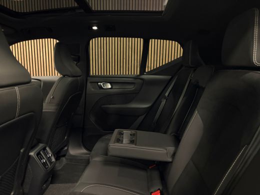 Volvo  EX40 Single Motor Extended Range Ultra Black Ed. 82 kWh | 100% SoH | Trekhaak | Schuifdak | 360&deg; Camer... ActivLease financial lease