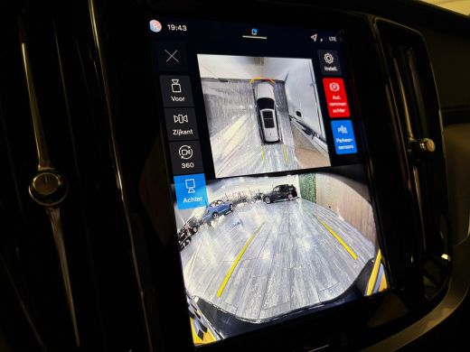 Volvo  V60 T6 AWD Recharge Ultra Dark | Trekhaak | 360&deg; Camera | Schuifdak | Head-Up Display | Harman Kardon... ActivLease financial lease