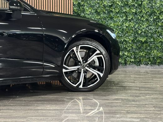 Volvo  V60 T6 AWD Recharge Ultra Dark | Trekhaak | 360&deg; Camera | Schuifdak | Head-Up Display | Harman Kardon... ActivLease financial lease