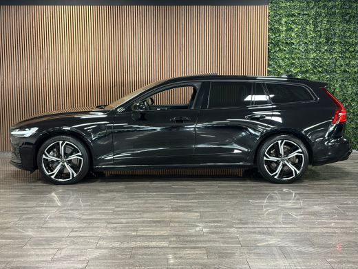 Volvo  V60 T6 AWD Recharge Ultra Dark | Trekhaak | 360&deg; Camera | Schuifdak | Head-Up Display | Harman Kardon... ActivLease financial lease