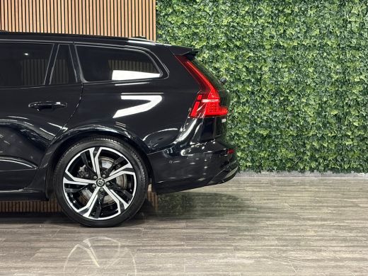 Volvo  V60 T6 AWD Recharge Ultra Dark | Trekhaak | 360&deg; Camera | Schuifdak | Head-Up Display | Harman Kardon... ActivLease financial lease