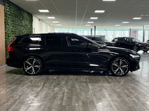 Volvo  V60 T6 AWD Recharge Ultra Dark | Trekhaak | 360&deg; Camera | Schuifdak | Head-Up Display | Harman Kardon... ActivLease financial lease
