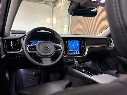 Volvo  V60 T6 AWD Recharge Ultra Dark | Trekhaak | 360&deg; Camera | Schuifdak | Head-Up Display | Harman Kardon... ActivLease financial lease
